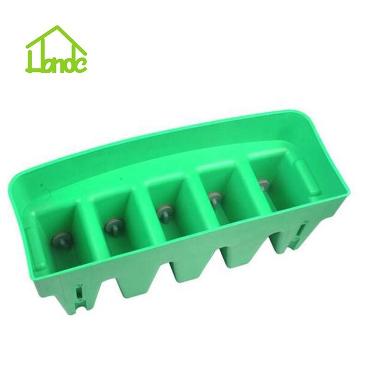 Cattle Nursing Trough With 5 Flaps factory