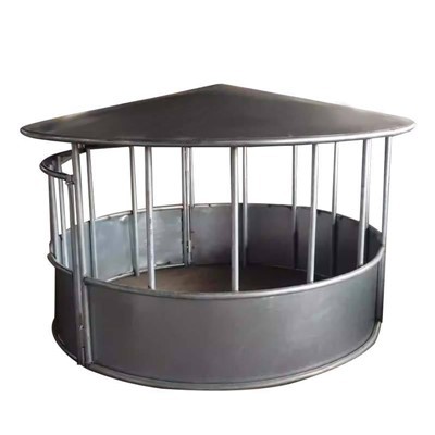 Cattle Hay Feeder with Covered