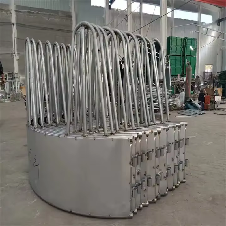 Cattle Hay Feeder With Covered Cattle Hay Feeder With Covered